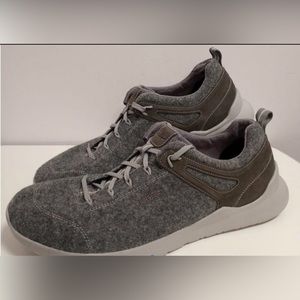 Keen Men’s Highland Arway Steel grey sneaker casual shoe Size 15 great conditon